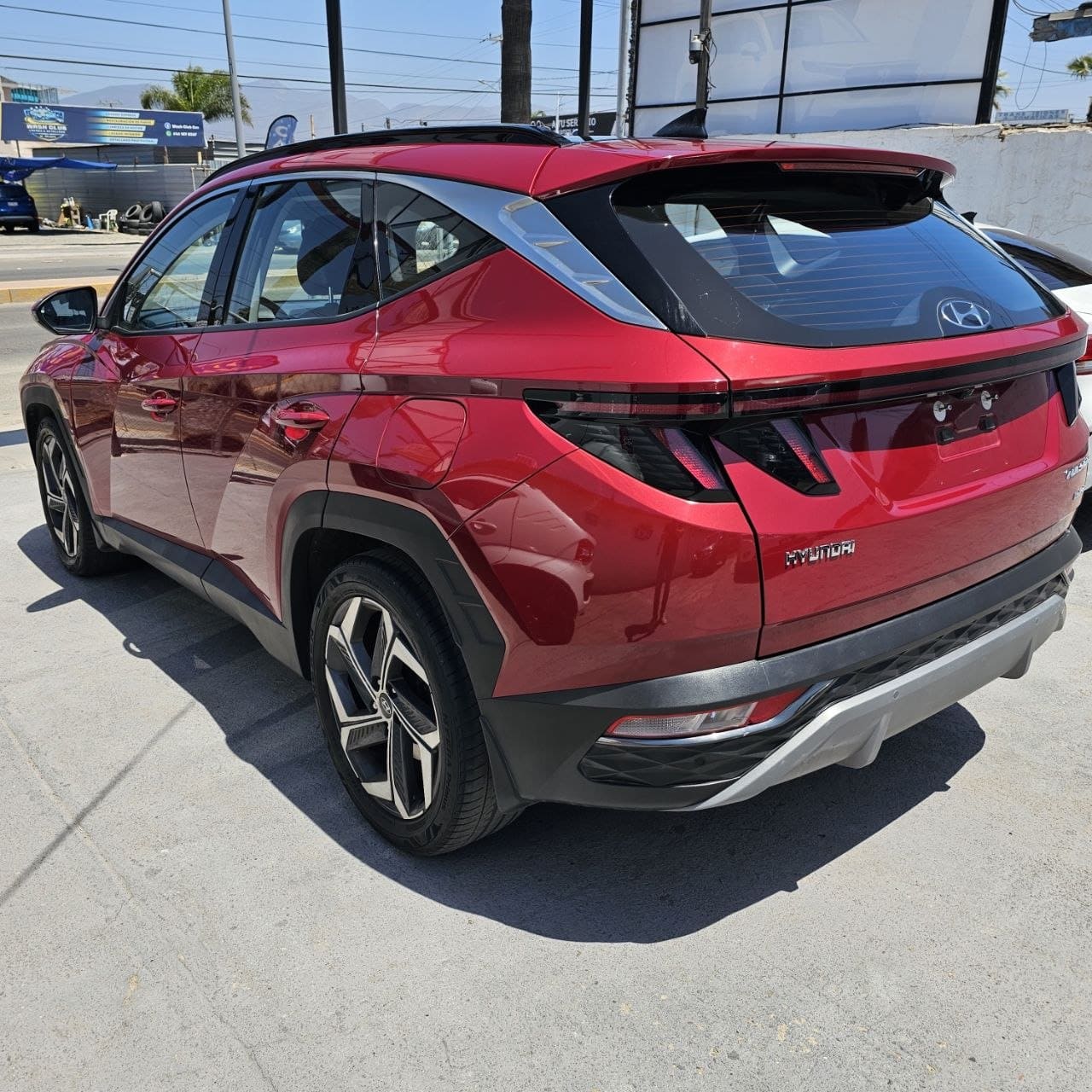 Hyundai Tucson Limited Tech 2023 en Ensenada miniatura 3