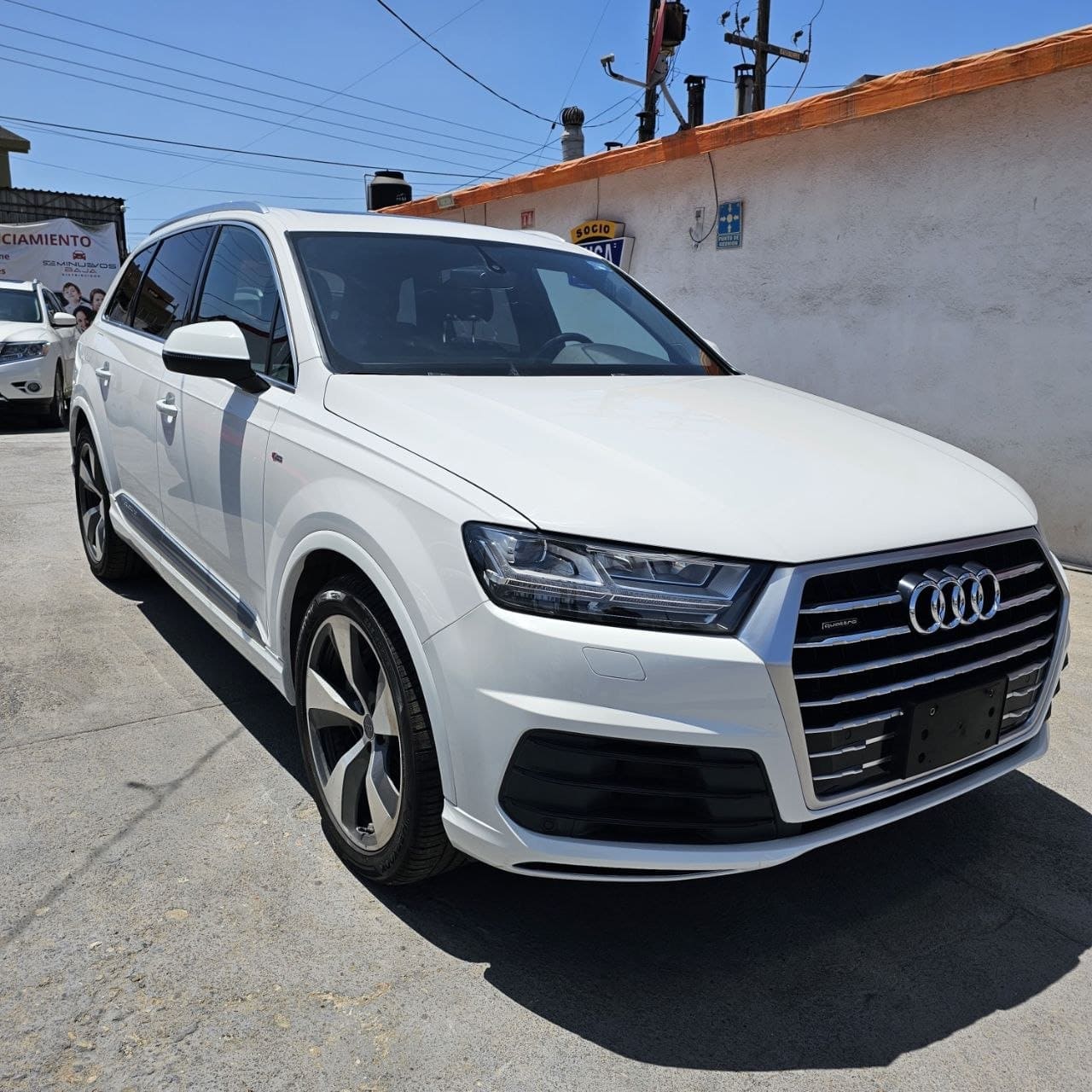 Audi Q7 S line 7 Pasajeros 2018 en Ensenada miniatura 2